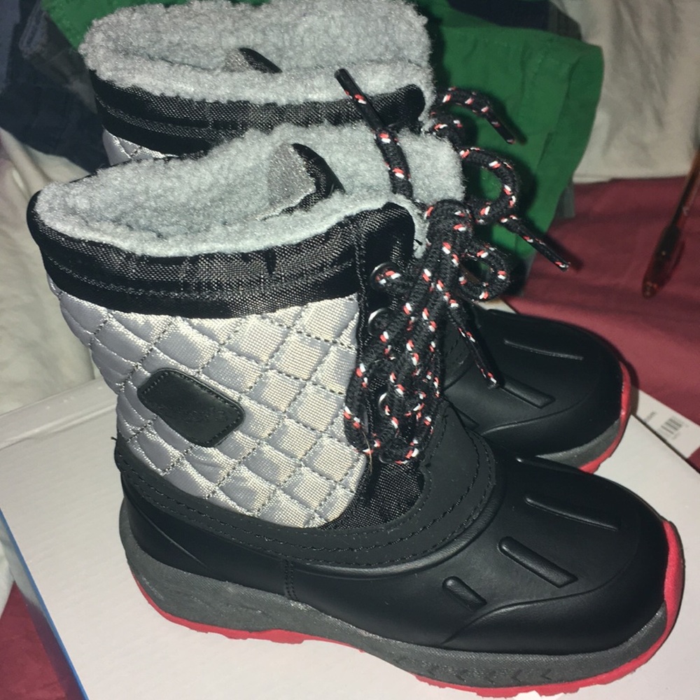 Carter’s boys rain/snow boot